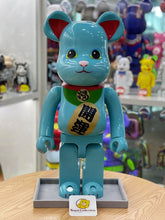 BE@RBRICK x Maneki Neko 蓝色 GID 1000% 夜光 bearbrick 招财猫